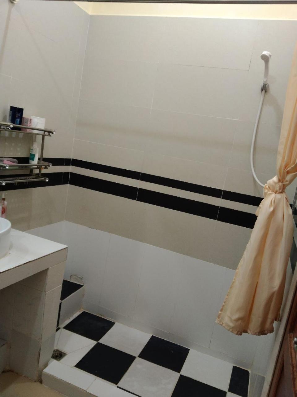 Room 12 - Studio In A Villa 5Mn Walk From The Royal Palace With Swimming Pool 프놈펜 외부 사진